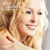 cette  chanteuse elle à une voix vraiment belle